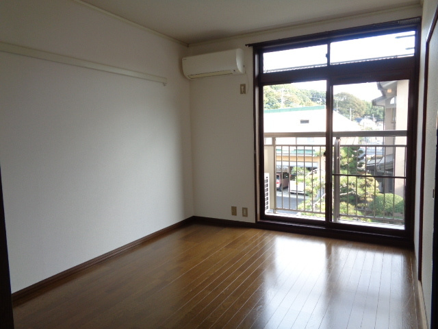 シティハイム　ヴェリテの居間・リビング|6帖洋室