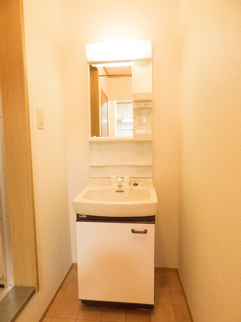 リバーサイドの洗面所|忙しい朝に嬉しい独立洗面化粧台♪