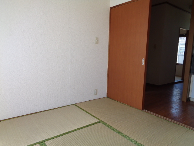 シティハイム　グリーンヒルＤの居間・リビング