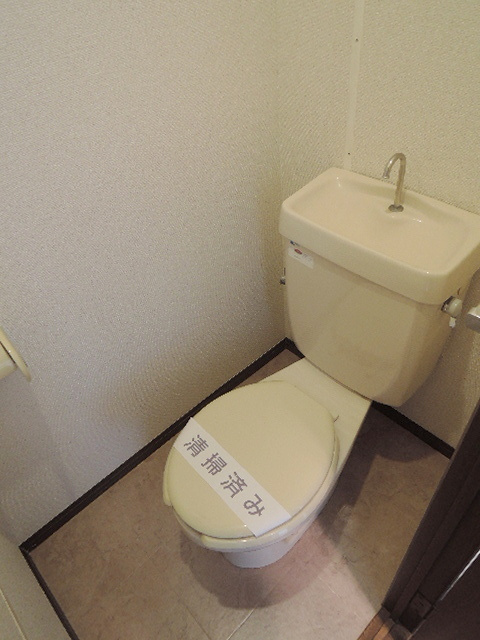 シティハイム　アベニューのトイレ|清潔感のあるトイレ