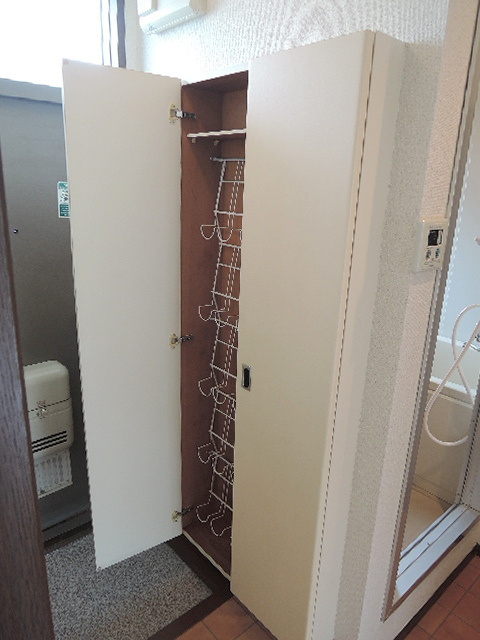 シティハイム　アベニューの玄関|玄関にはシューズボックスあり