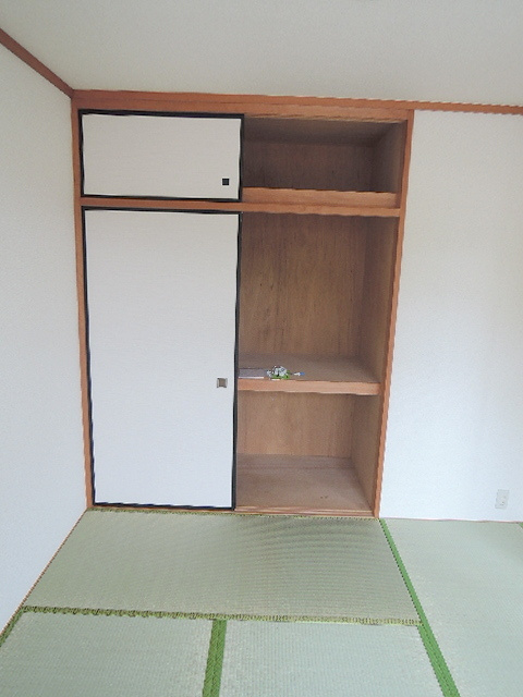 シティハイム　アベニューの収納|高さと奥行きのある和室の収納