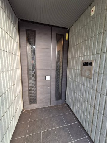 リヴァージュ稲村ガ崎のエントランス