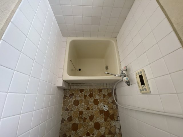 土山二戸一の浴室