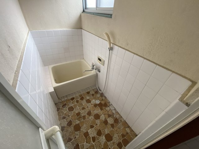 土山二戸一の浴室