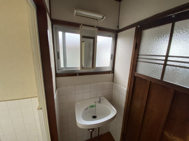 土山二戸一の洗面所