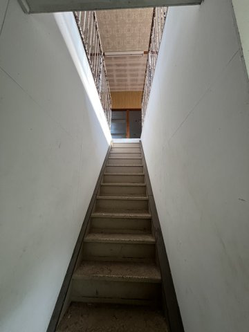 売倉庫　鏡町内田の内装