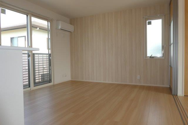 倉敷市真備町川辺のアパートの居間・リビング