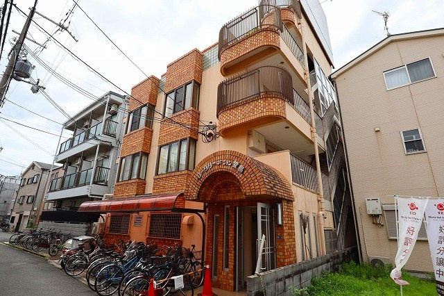 ロータリーマンション萱島の外観