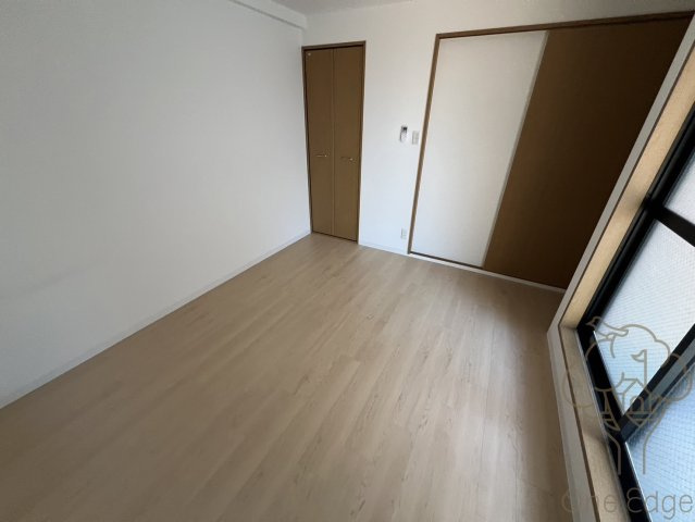 クイーンズコート天満の居間・リビング