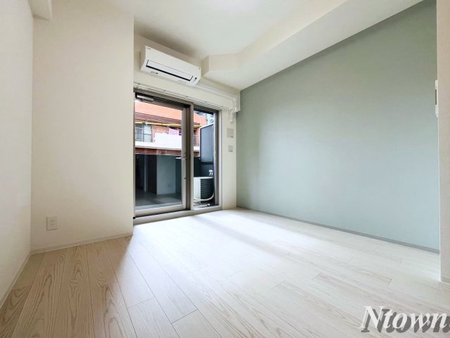 【居間・リビング】 | プレサンス太閤通ファシール | こちらの居間で趣味の時間をお楽しみください