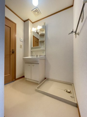 【洗面所】 | エアリーガーデンD