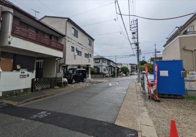 【前面道路含む現地写真】 | LiveleGarden.S名東区香流全2棟＜新築一戸建て仲介手数料無料＞ | ご成約キャンペーン対象物件です♪詳細は弊社ホームページもしくはスタッフまでお気軽にお問合せ下さいませ♪ お役に立てる自信があります♪