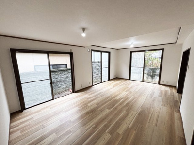 【居間・リビング】 | 大枝西新林町五丁目テラスハウス