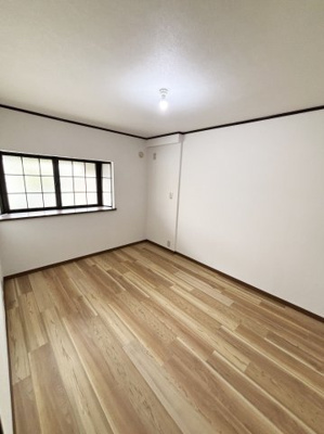 【洋室】 | 大枝西新林町五丁目テラスハウス | 1階洋室6帖