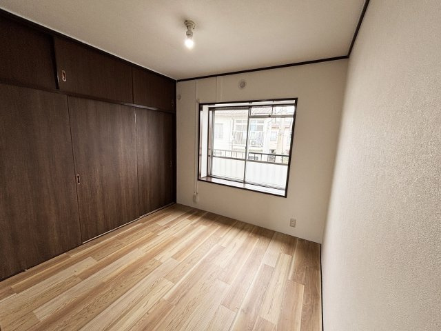 【洋室】 | 大枝西新林町五丁目テラスハウス | 2階洋室4.5帖