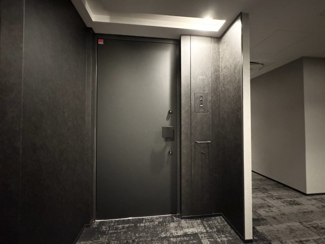 プラウド五反田の玄関