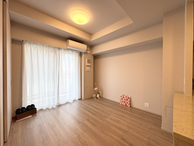 プラウド五反田の居間・リビング