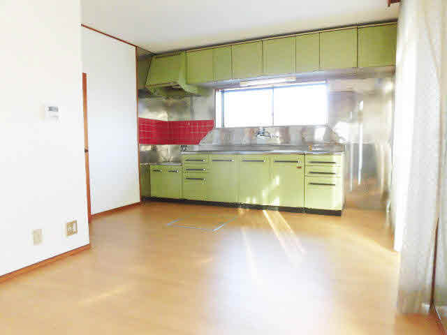 【キッチン】 | 松戸市栗ヶ沢戸建 | コンパクトなキッチンで掃除もラクラク