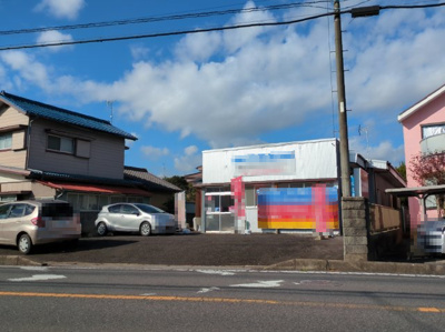 【前面道路含む現地写真】 | 大網白里市永田　事務所付中古戸建 | 前面道路含む現地写真です