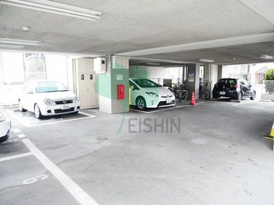 【駐車場】 | ジョワアバンセ