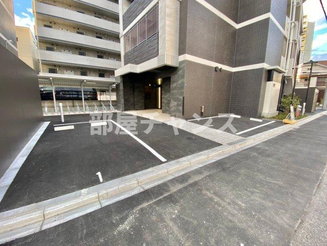 エステムコート名古屋新栄Ⅳネストの駐車場