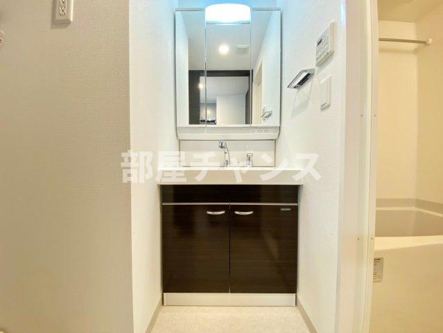 エステムコート名古屋新栄Ⅳネストの独立洗面台