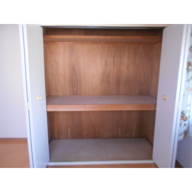 サン・アド・テシガワラの収納|洋室