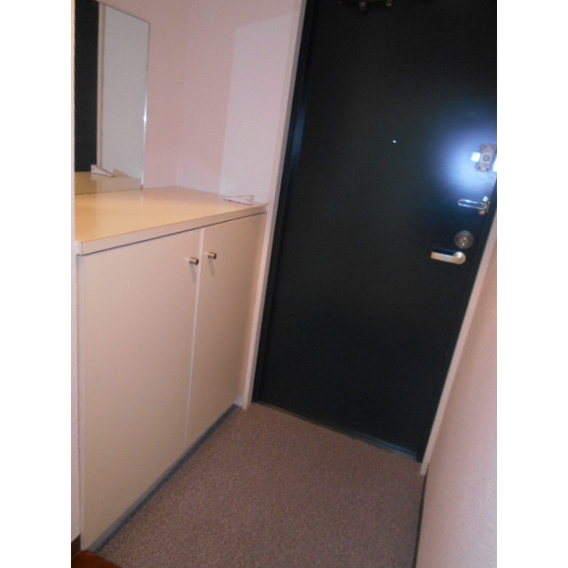 サン・アド・テシガワラの玄関