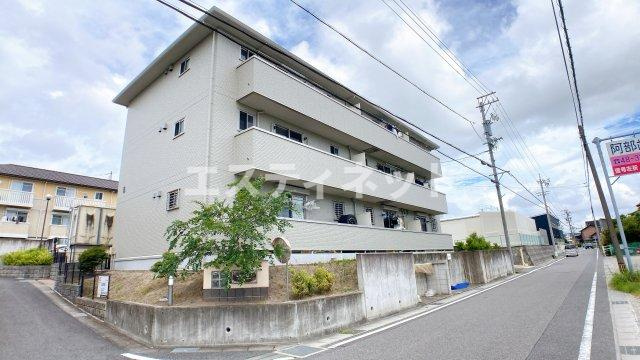 レザン長根Bの外観
