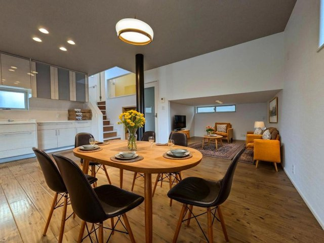 【居間・リビング】 | ☆CGでバーチャルホームステージングしています。
