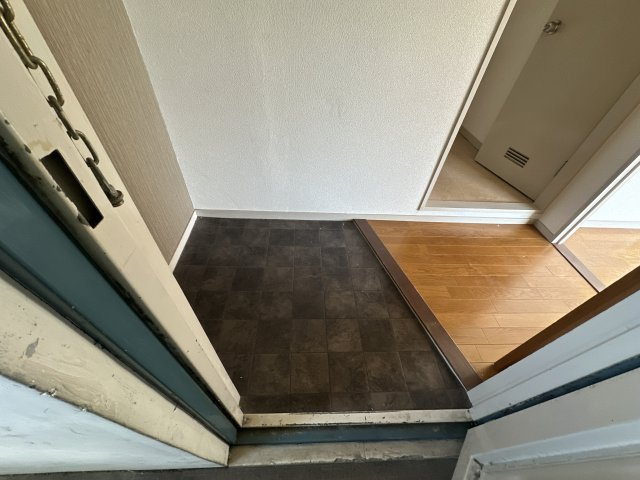 メゾン白鷺の玄関