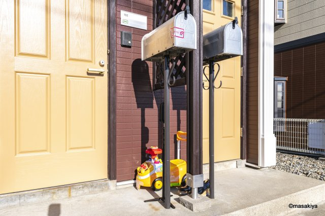 プレイスメゾンのエントランス|ポスト