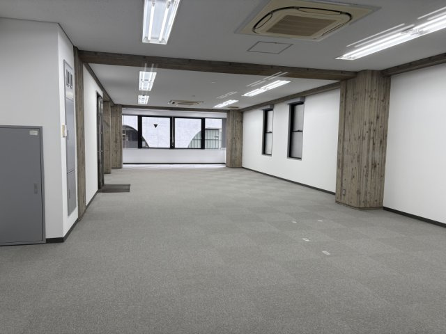 第２小川ビルの内装