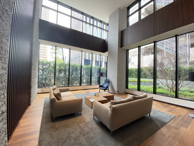 ブランズタワー・ウェリス心斎橋SOUTHのロビー