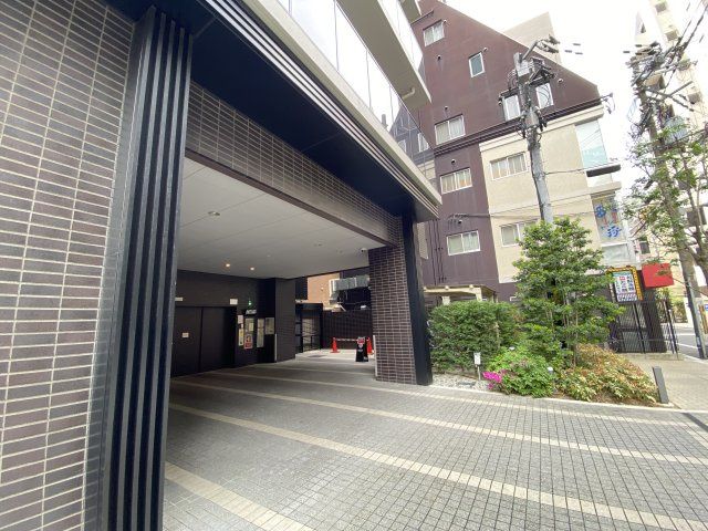 ブランズタワー・ウェリス心斎橋SOUTHの駐車場