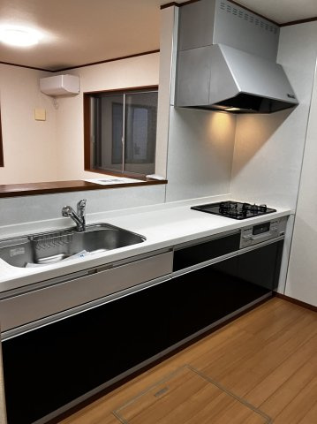 ６４０７２　岐阜市早田東町中古戸建てのキッチン