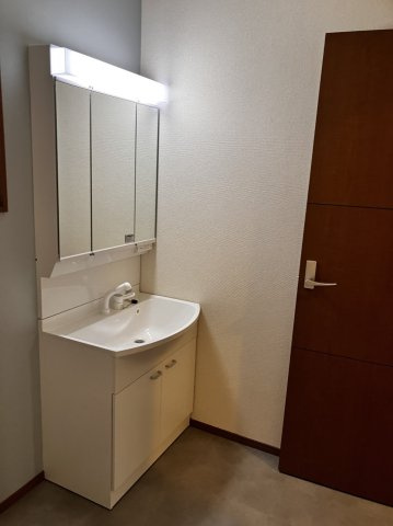 ６４０７２　岐阜市早田東町中古戸建ての洗面所