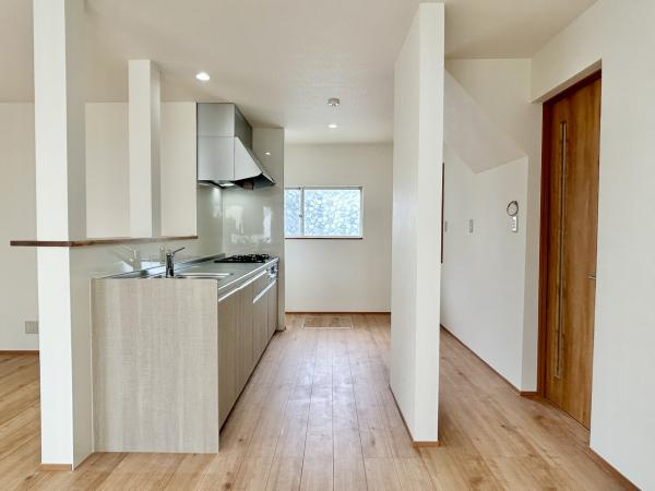 高知市五台山 中古戸建ての居間・リビング