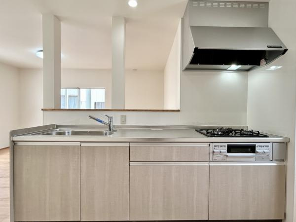 高知市五台山 中古戸建てのキッチン