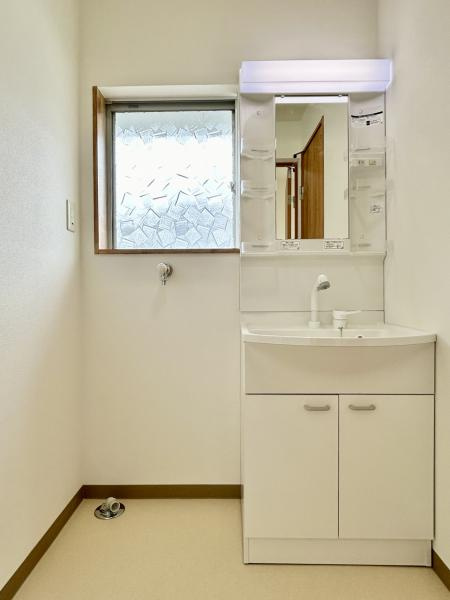 高知市五台山 中古戸建ての独立洗面台