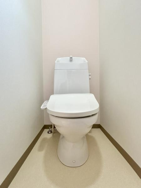 高知市五台山 中古戸建てのトイレ