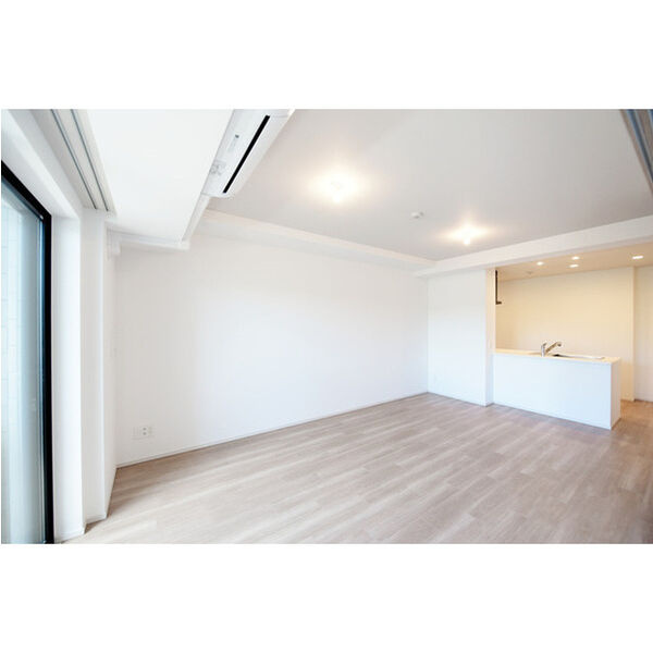 ミレーネ芦屋東山の居間・リビング