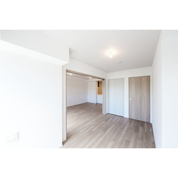 ミレーネ芦屋東山の居間・リビング