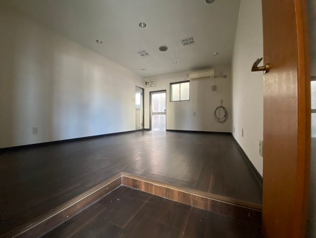 橋目町 山田様店舗の内装