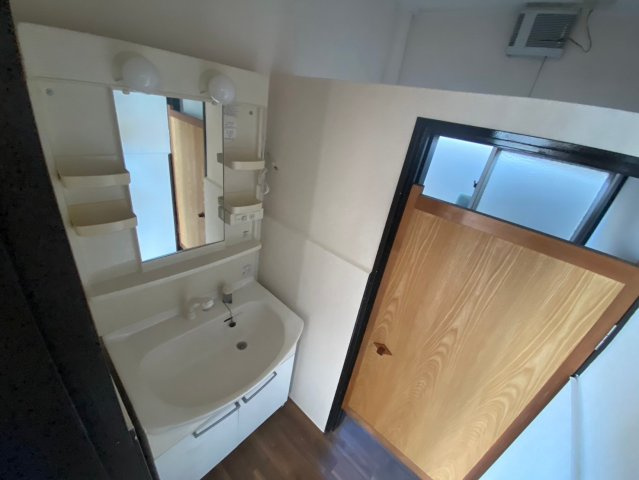 橋目町 山田様店舗の洗面所