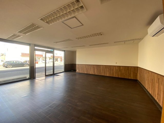 橋目町 山田様店舗の内装