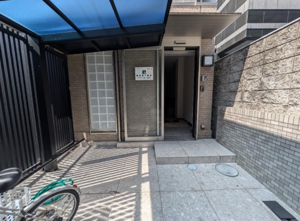 中央区本町４丁目貸店舗・事務所