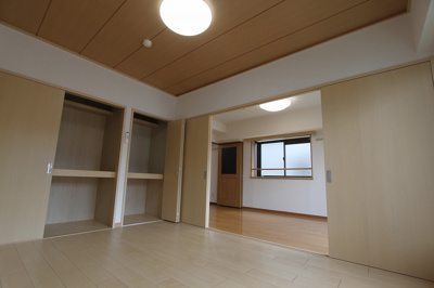 【洋室】 | プラーナ泉中央