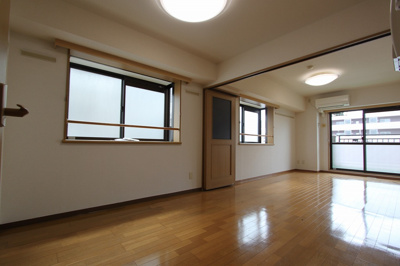 【洋室】 | プラーナ泉中央